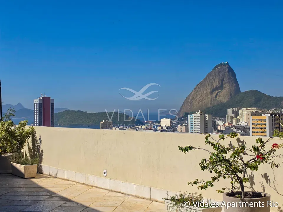 Furnished 715 m² apartment with 4 en-suite bedrooms — photo 73