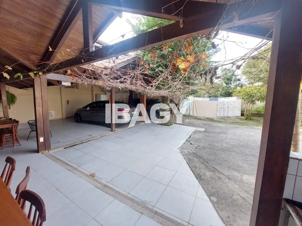 Furnished house with 5 bedrooms and 4 parking spots — photo 10