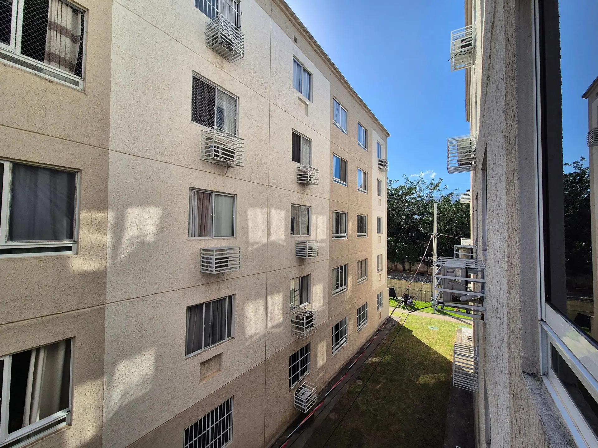 Furnished apartment with 2 bedrooms and 1 parking spot — photo 36