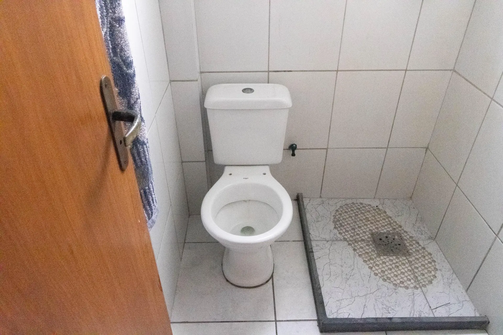 2-bedroom apartment in a building with a gym — photo 27