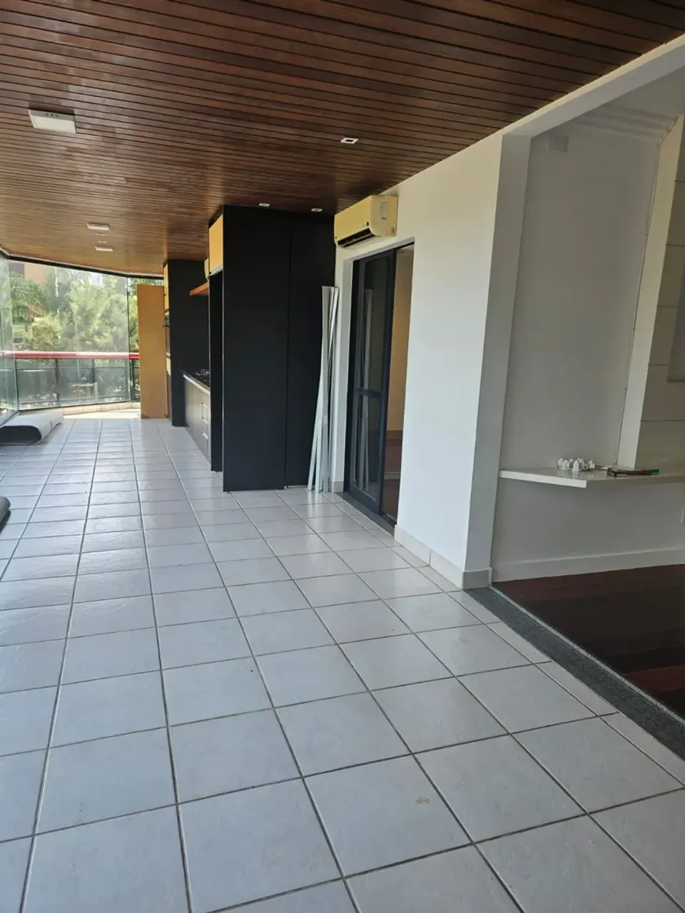 3-bedroom apartment with a glazed glass-in balcony — photo 14