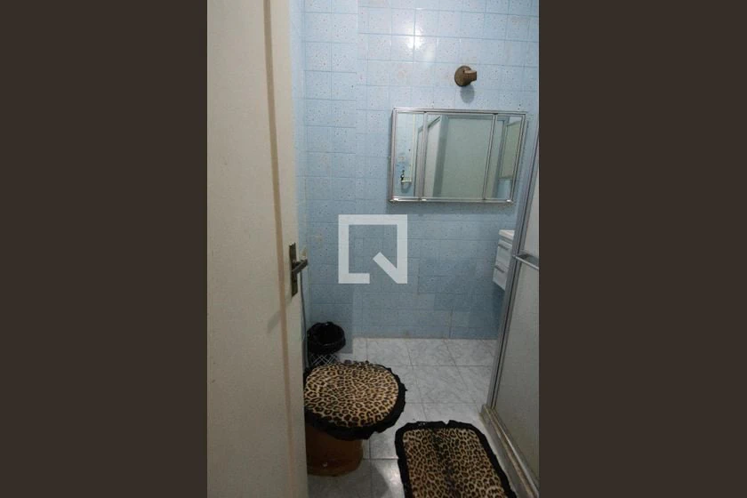 Furnished apartment with 2 bedrooms and 1 bathroom — photo 32