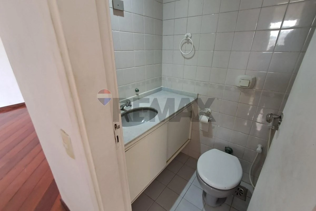 3-bedroom apartment in a building with a sauna — photo 16