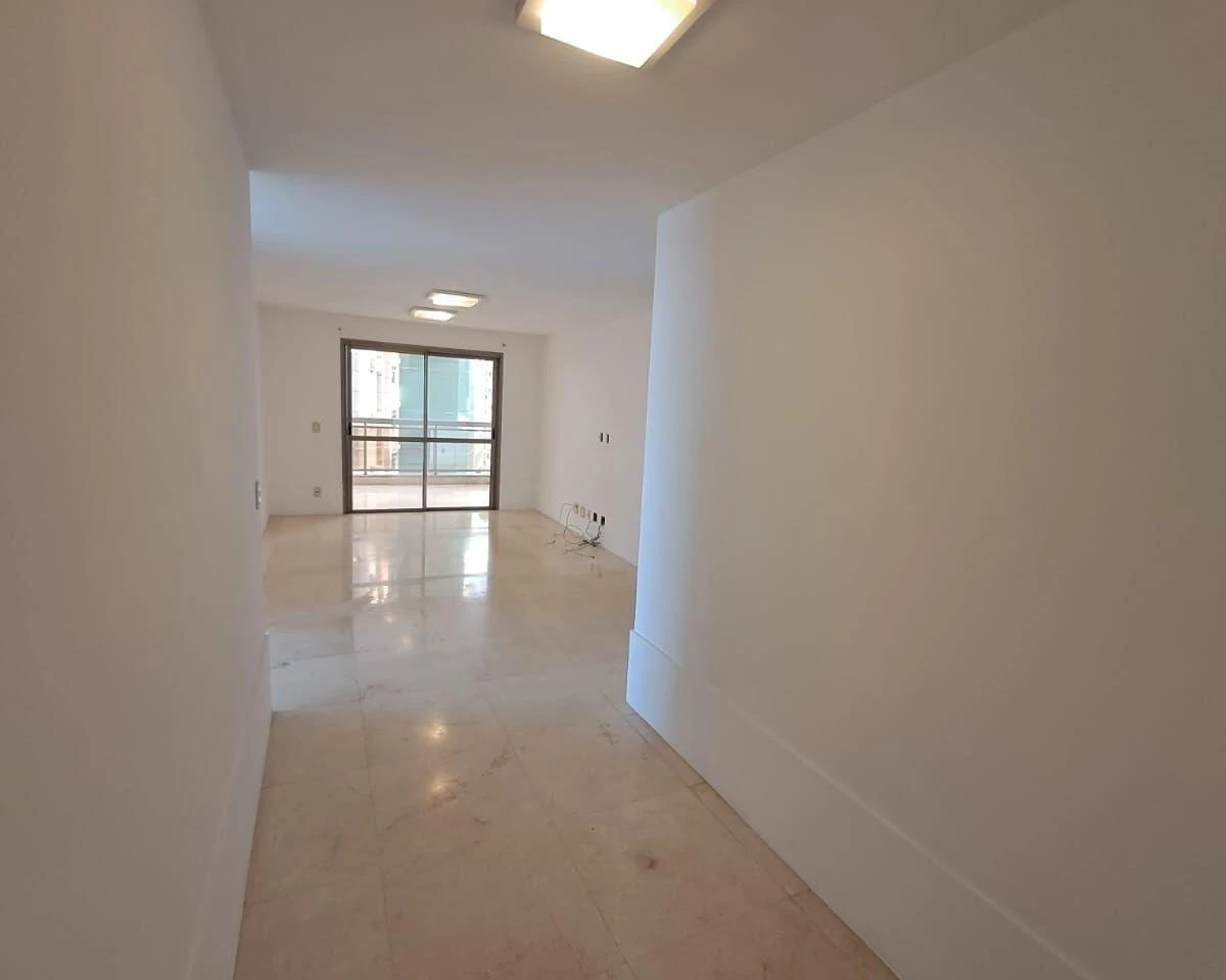 4-suite apartment with 370 m² and private BBQ area — photo 32