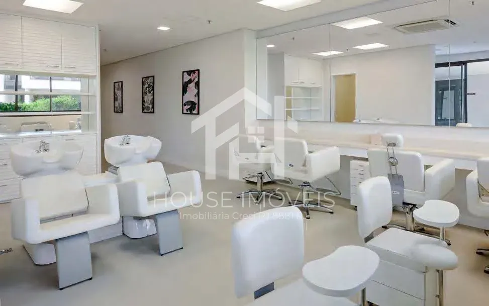 Furnished apartment, 118 m², with floor-to-ceiling windows — photo 29