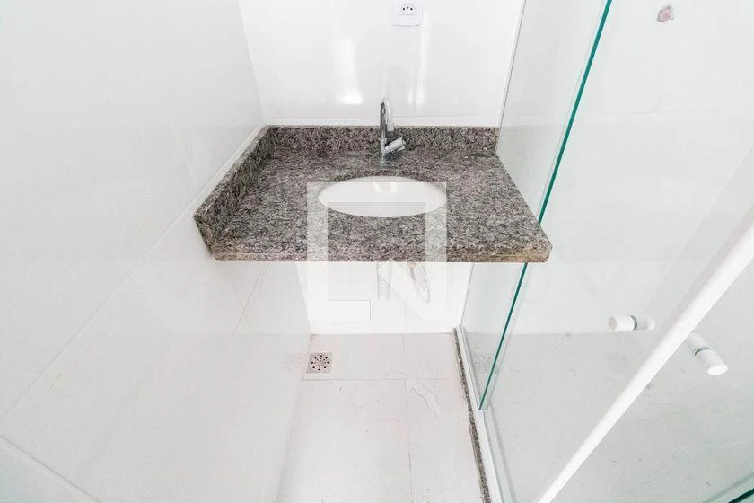 80 m² apartment with 2 bedrooms and a balcony — photo 9