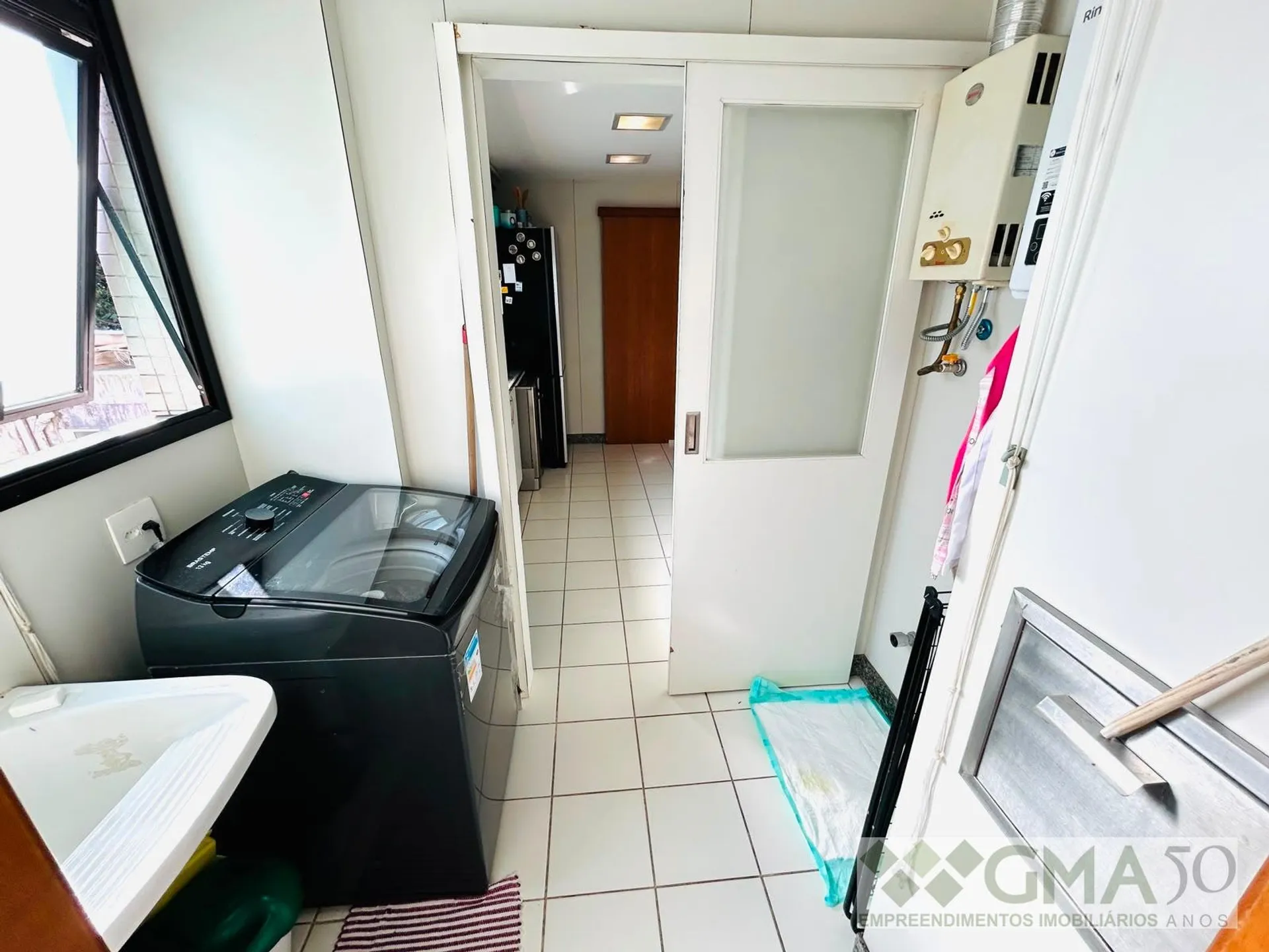 Apartment with 4 bedrooms and 5 bathrooms, 2 parking spaces — photo 35