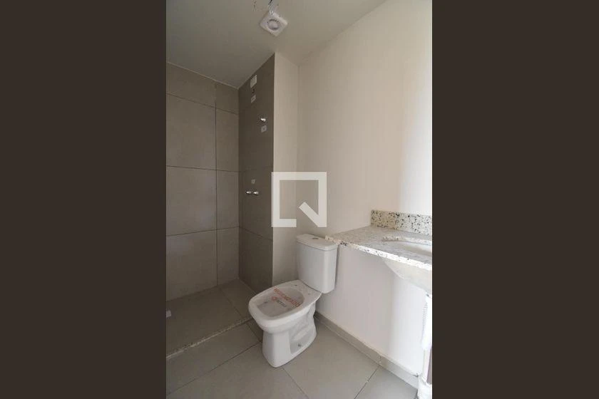 Balcony with a grill in a 3-bedroom apartment, 64 m² — photo 20