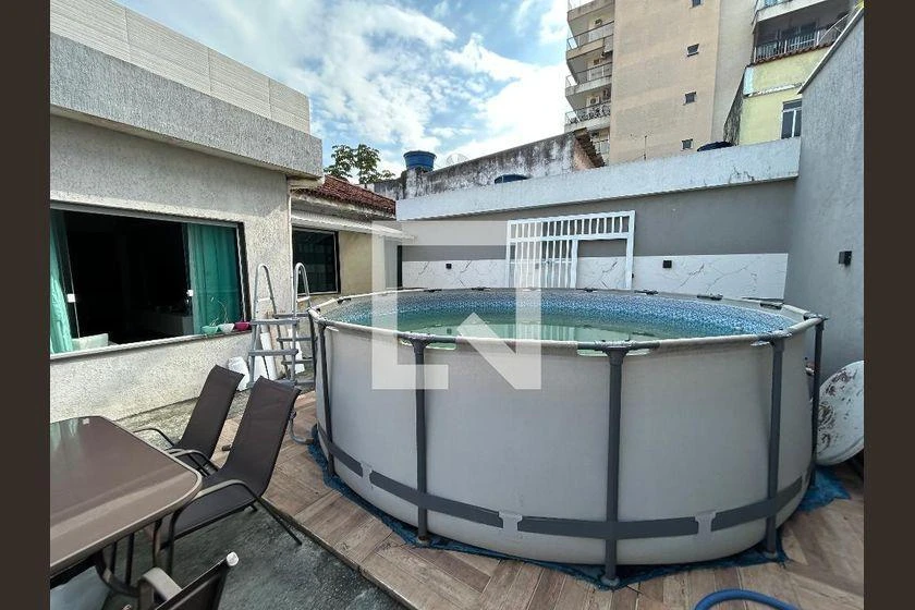 Home office in a 3-bedroom house, 197 m² — photo 42