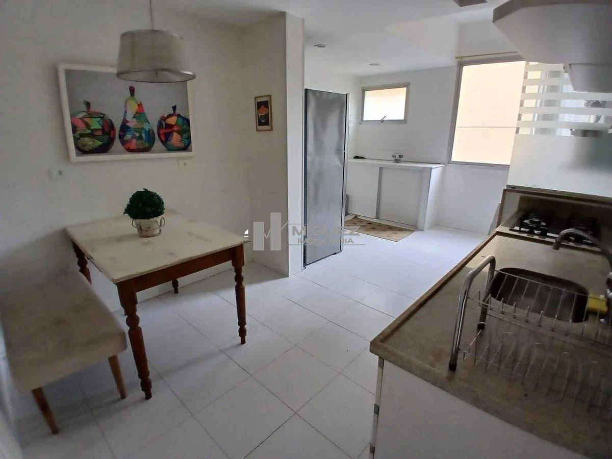 82 m² apartment with a washing machine and a mountain view — photo 2