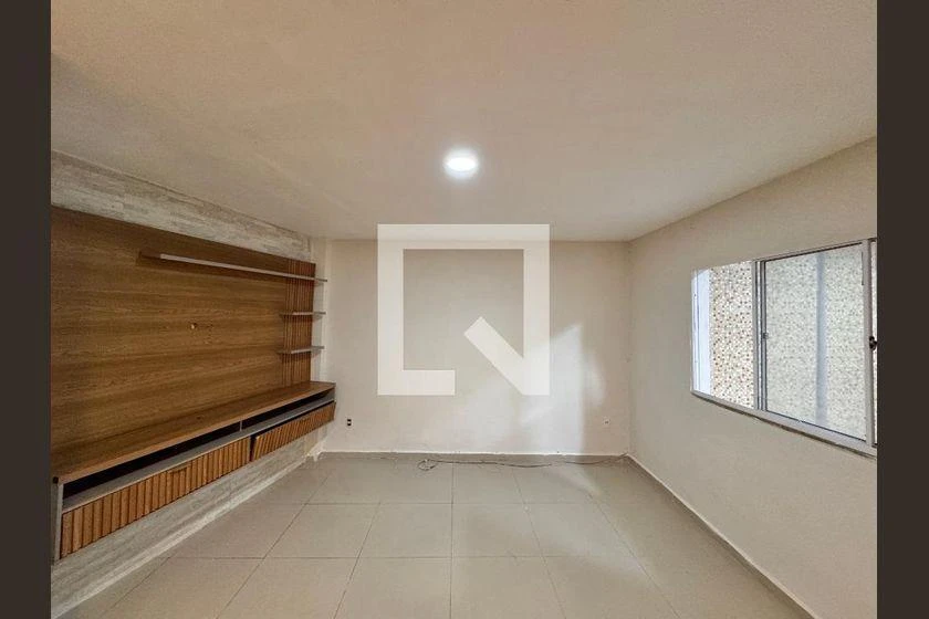 Balcony with a grill in a 2-bedroom house, 165 m² — photo 7