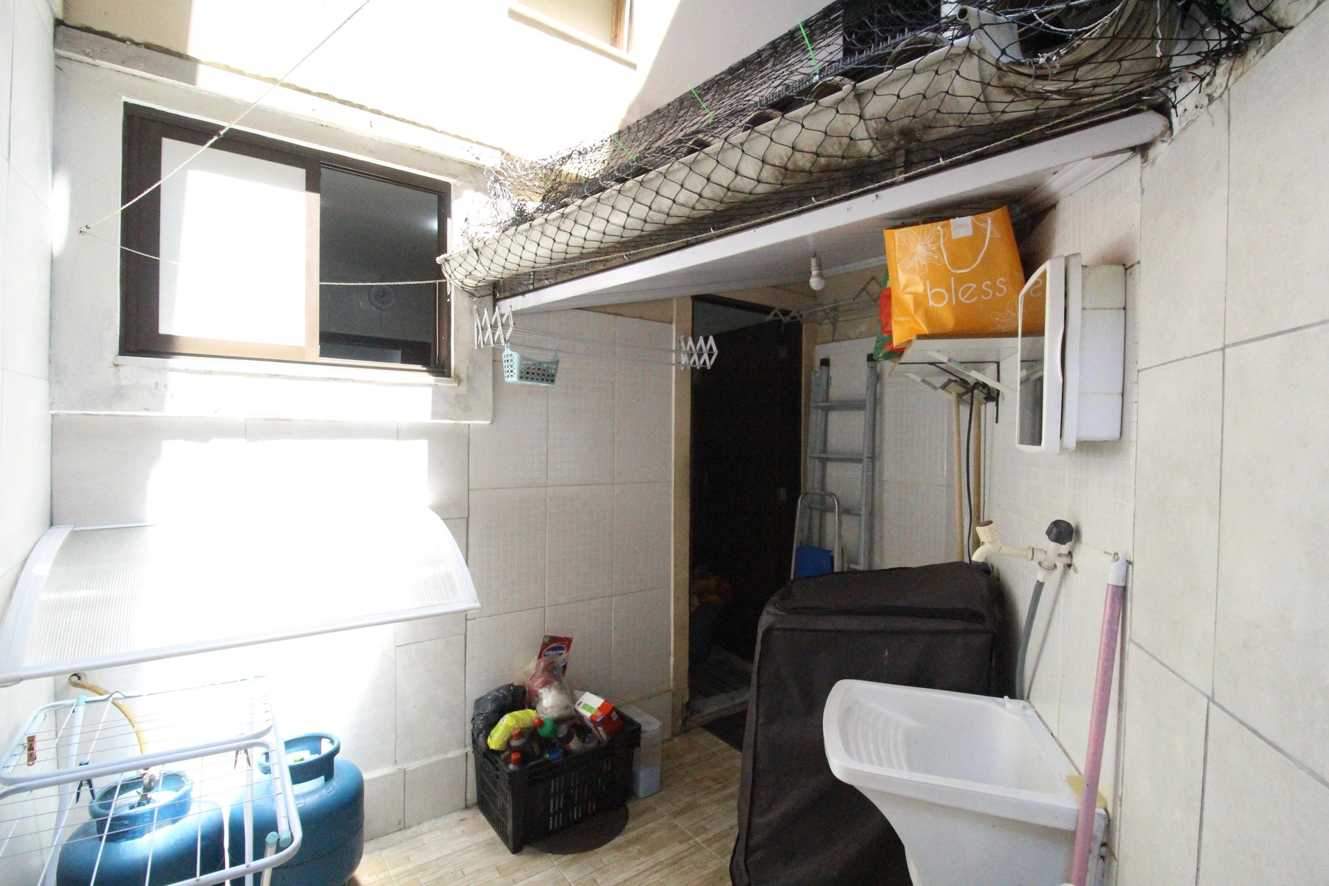 Rental house with 2 bedrooms and a washing machine — photo 25
