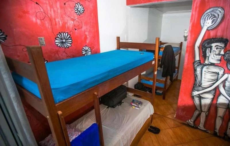 Furnished apartment with 11 bedrooms and 5 bathrooms — photo 16