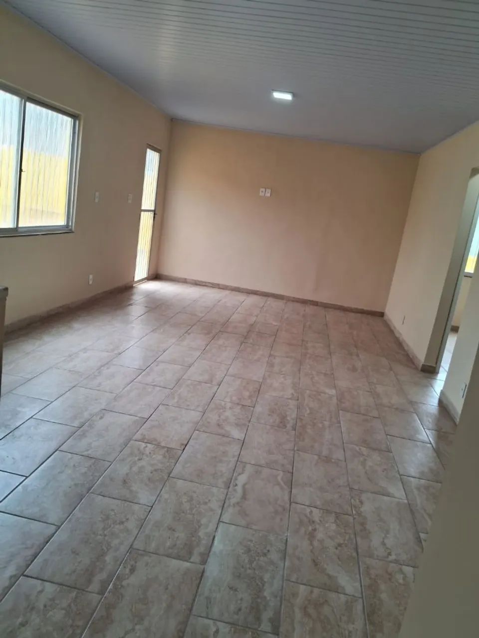 Квартира: 2 спальни, 84 м²