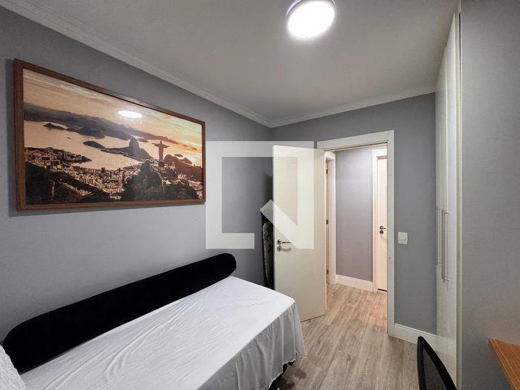 Furnished apartment, 65 m², with a glass-enclosed balcony — photo 48