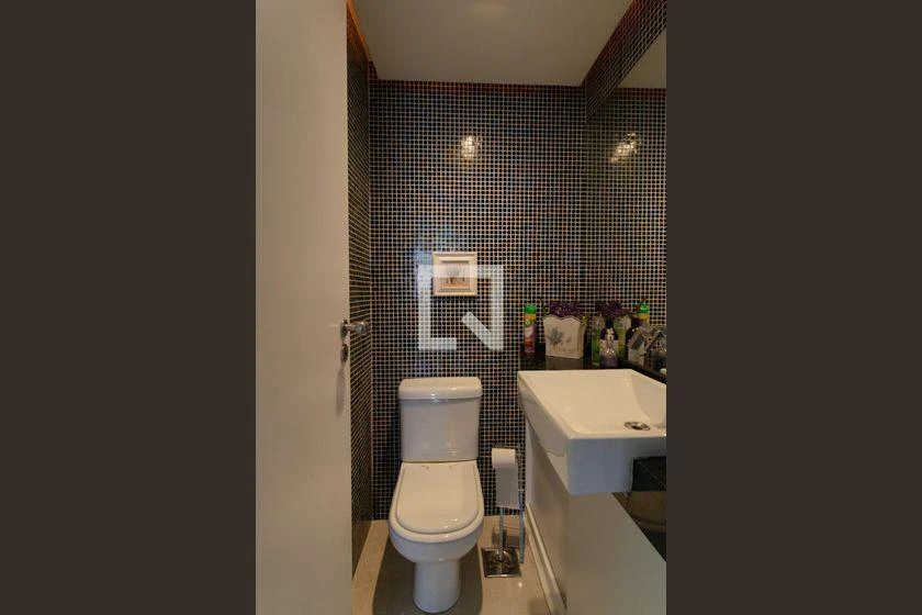 3-bedroom apartment with a home office — photo 41