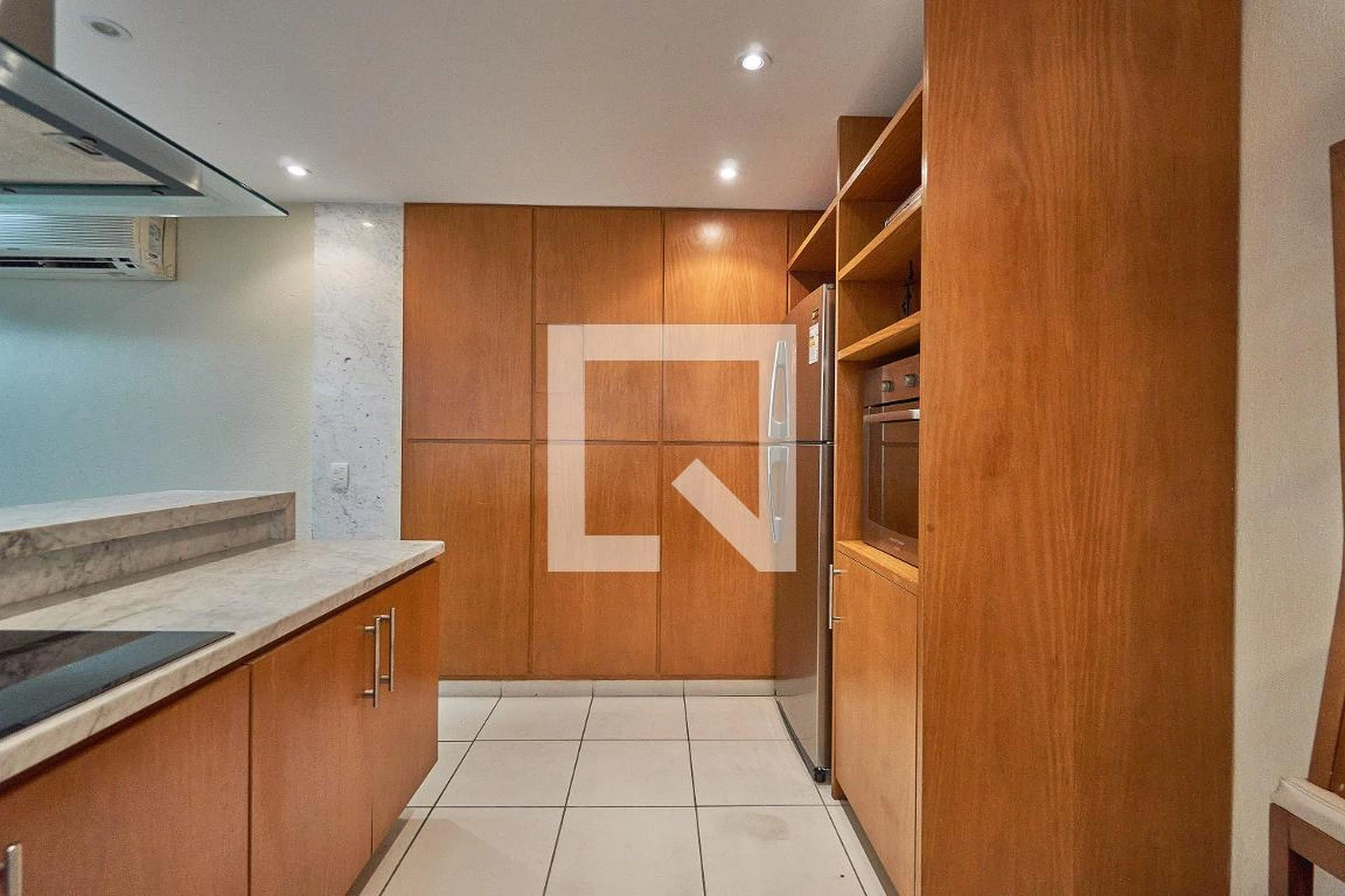 190 m² apartment with a mountain view and a home office — photo 21