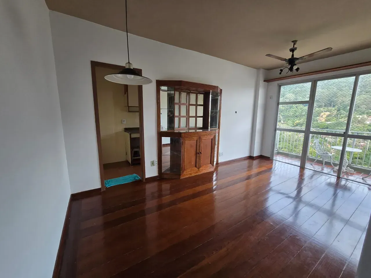 Apartamento de 2 quartos com cozinha fechada e 60 m² — photo 9