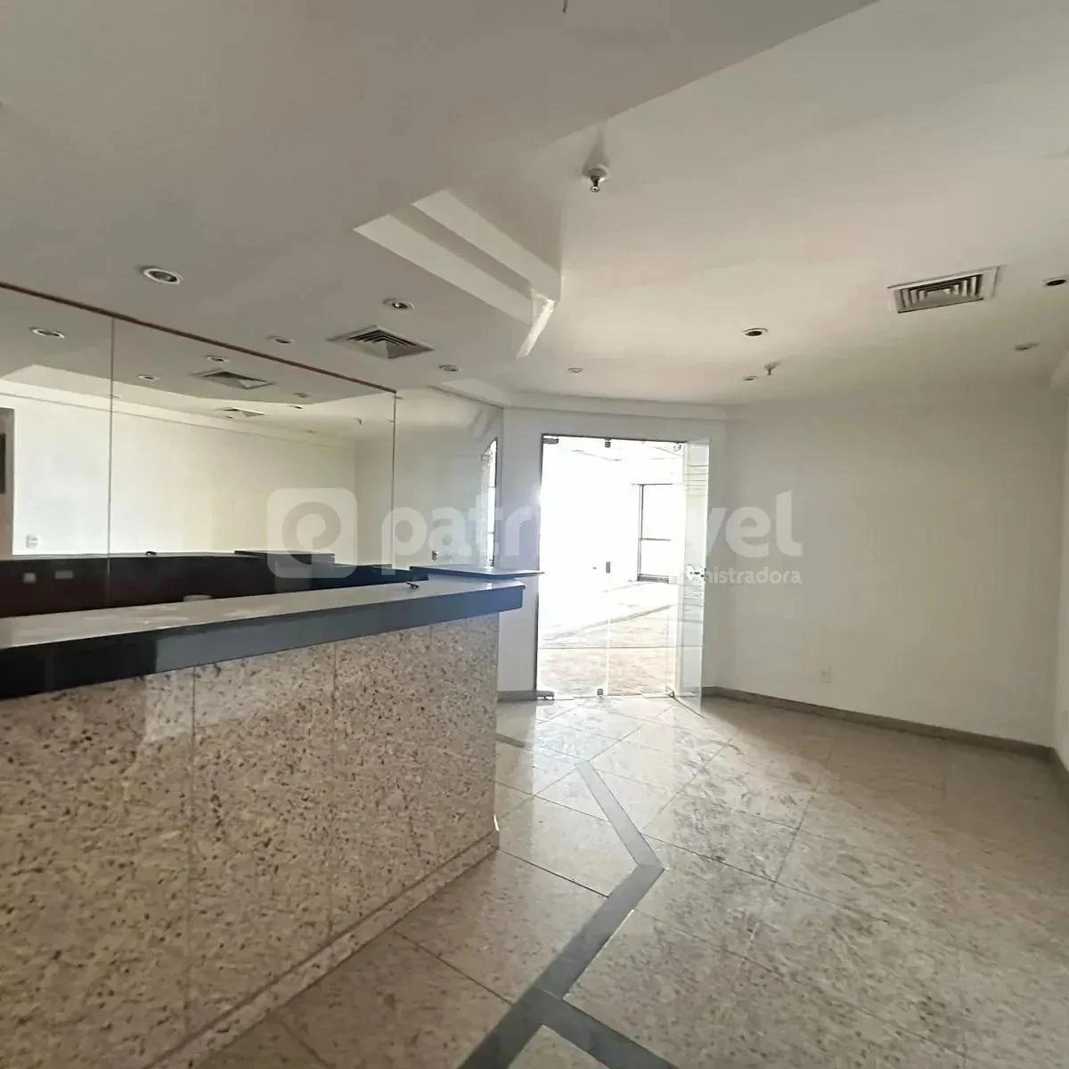 Unfurnished corporate apartment with 6 bathrooms — photo 8