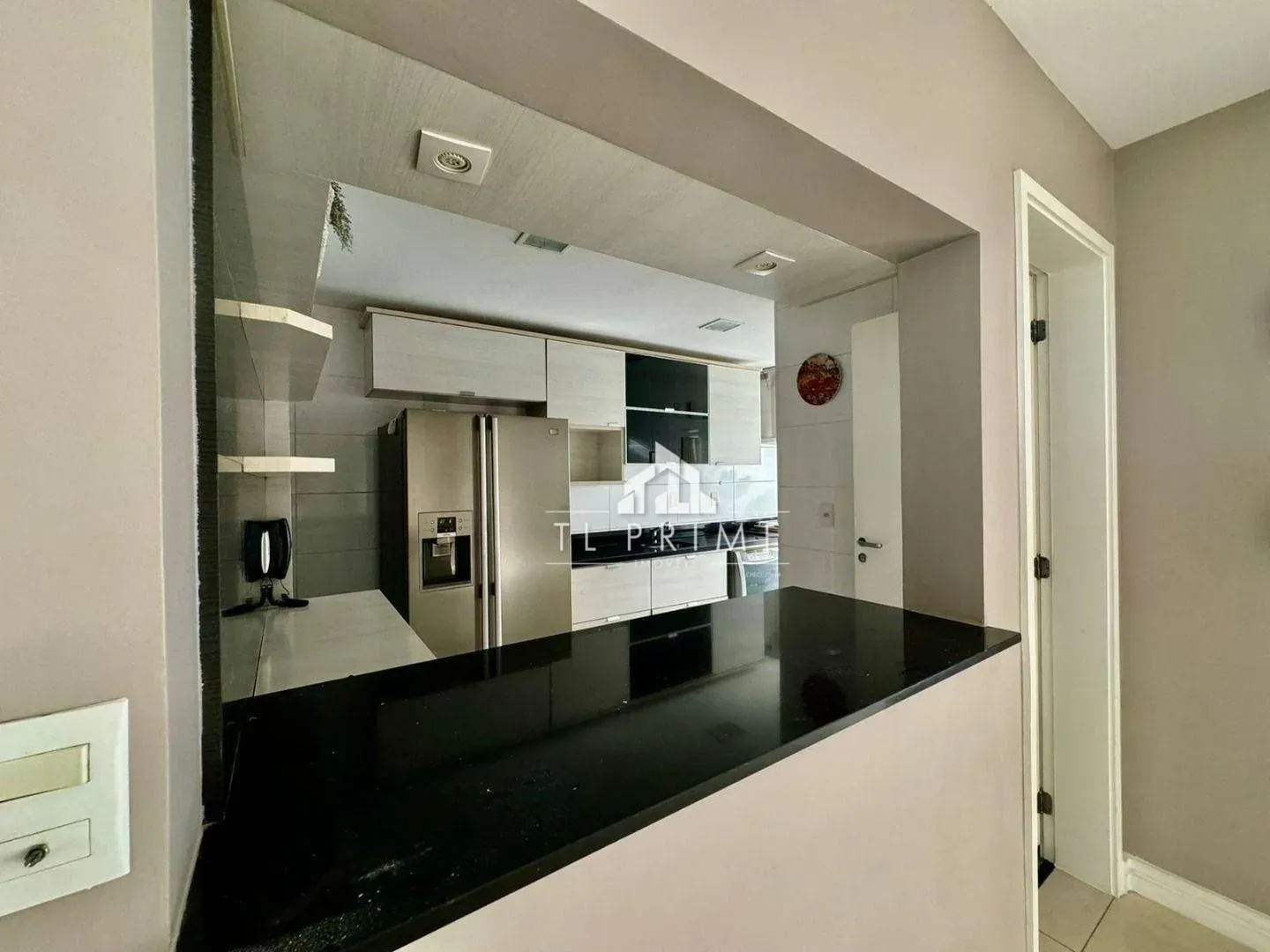 Furnished apartment, 98 m², with a water view — photo 8