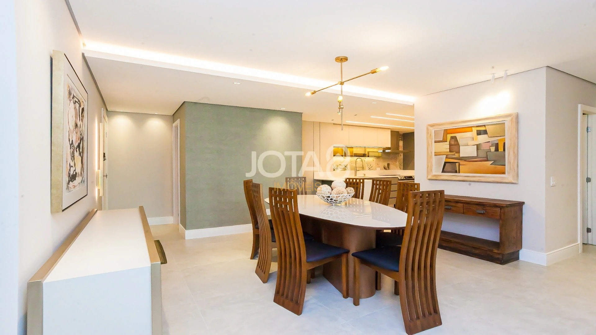 199 m² apartment with 2 bedrooms and a suite, 2 parking — photo 27