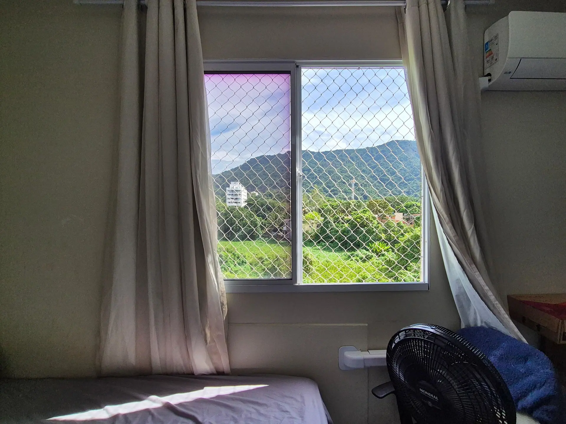 Furnished 2-bedroom apartment with a closed kitchen — photo 26