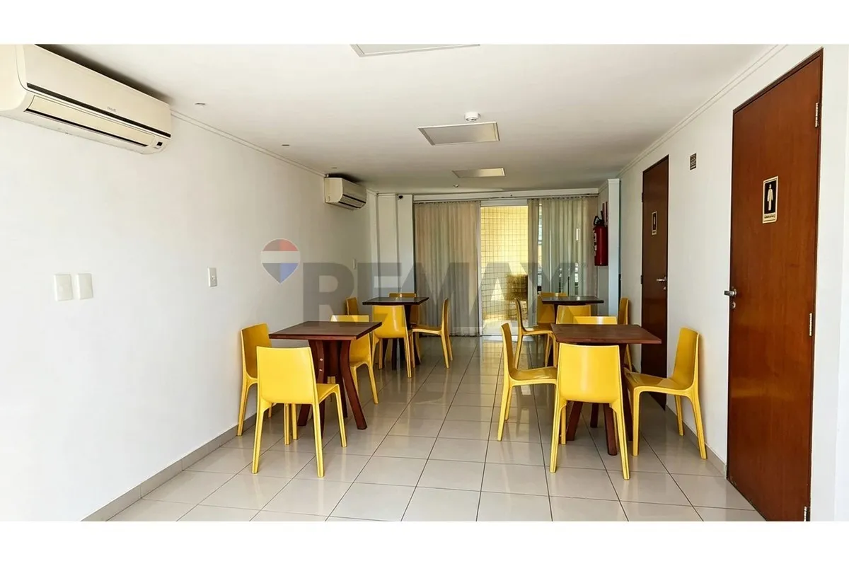 One-bedroom apartment in a building with a pool — photo 9