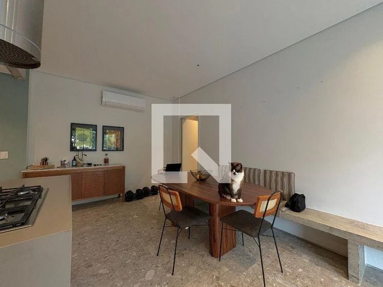 2-bedroom apartment with a glass-enclosed balcony — photo 27