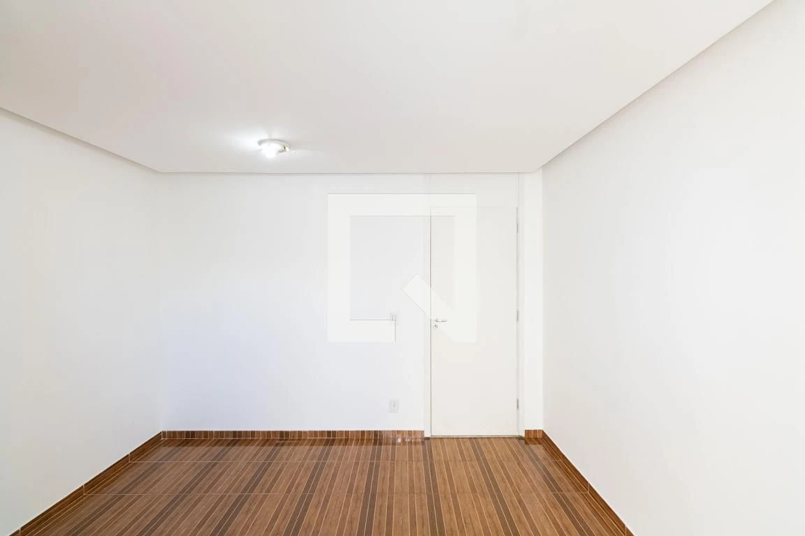 Apartamento com 2 quartos, 1 banheiro e varanda — photo 27