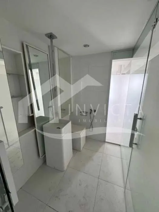 Residential apartment with 3 bedrooms and enclosed balcony — photo 18