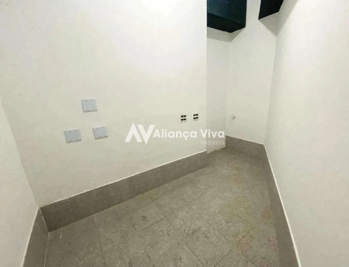 Casa, 824 m², com janelas do piso ao teto — photo 28