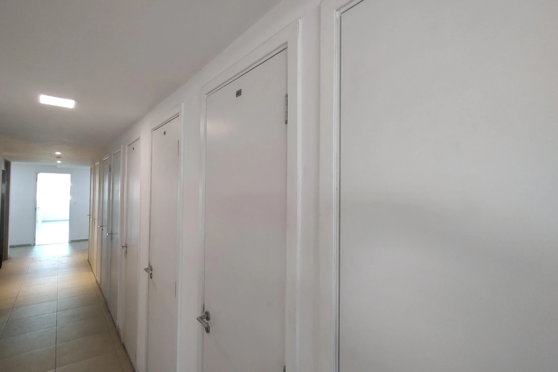 2-bedroom apartment with balcony and 2 bathrooms — photo 45