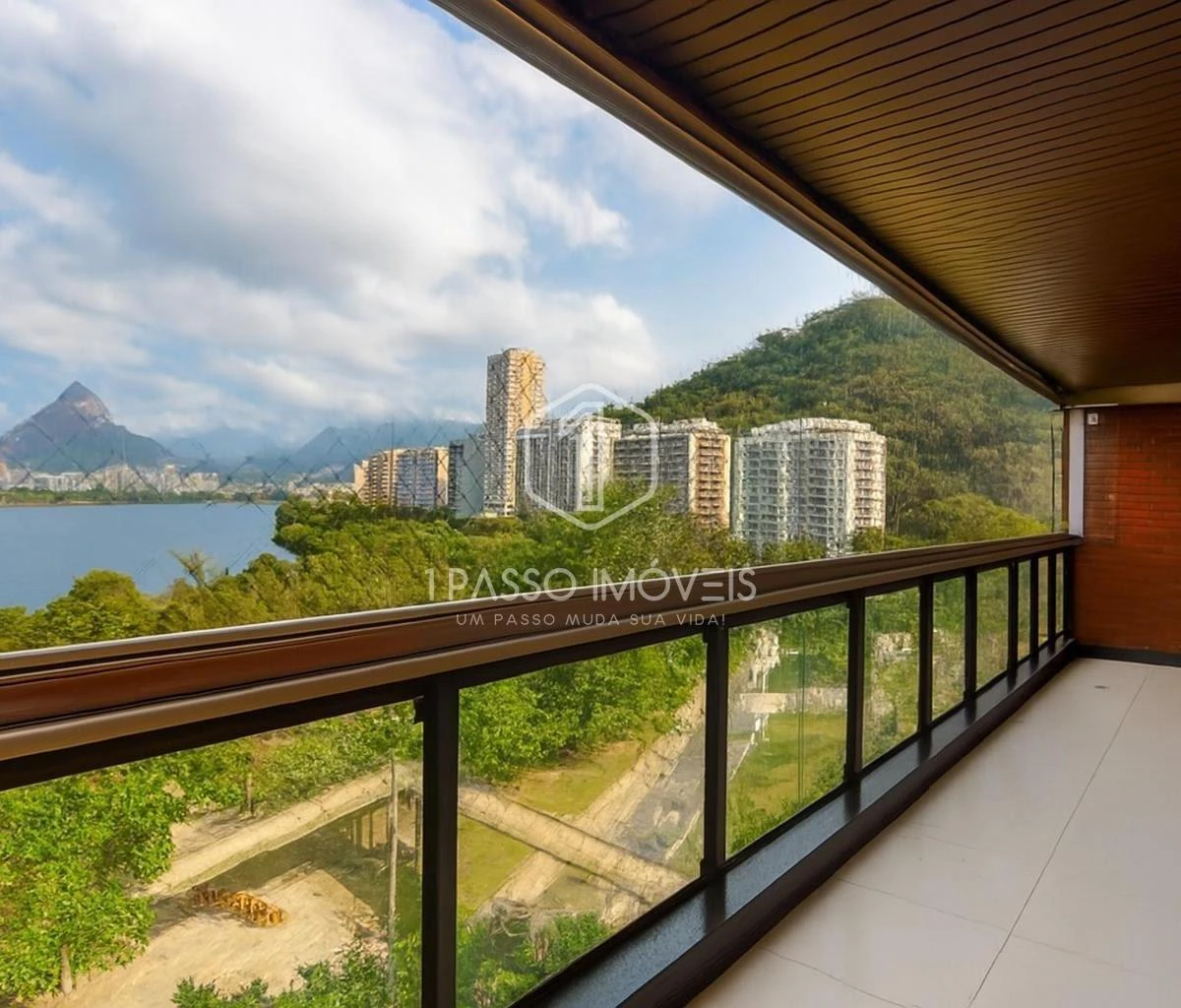 3-bedroom apartment with glassed-in balcony and 160 m² — photo 24