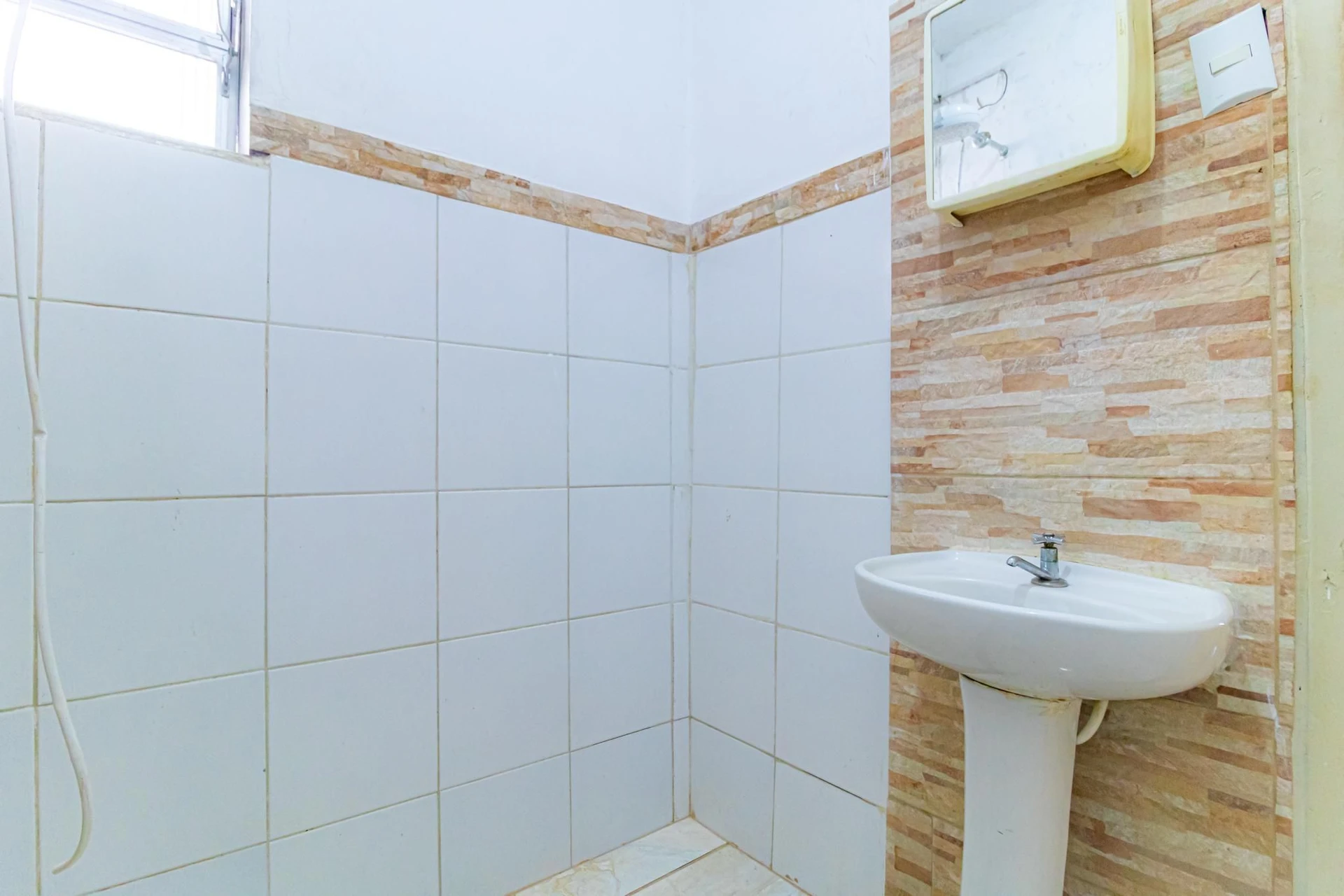 Rental apartment with 2 bedrooms and 1 bathroom — photo 27