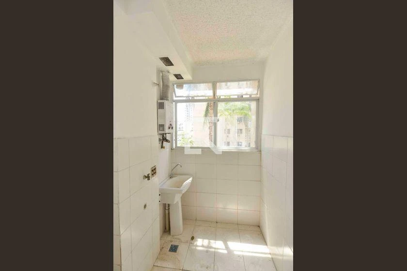 Apartamento de 2 quartos em condomínio com piscina — photo 26