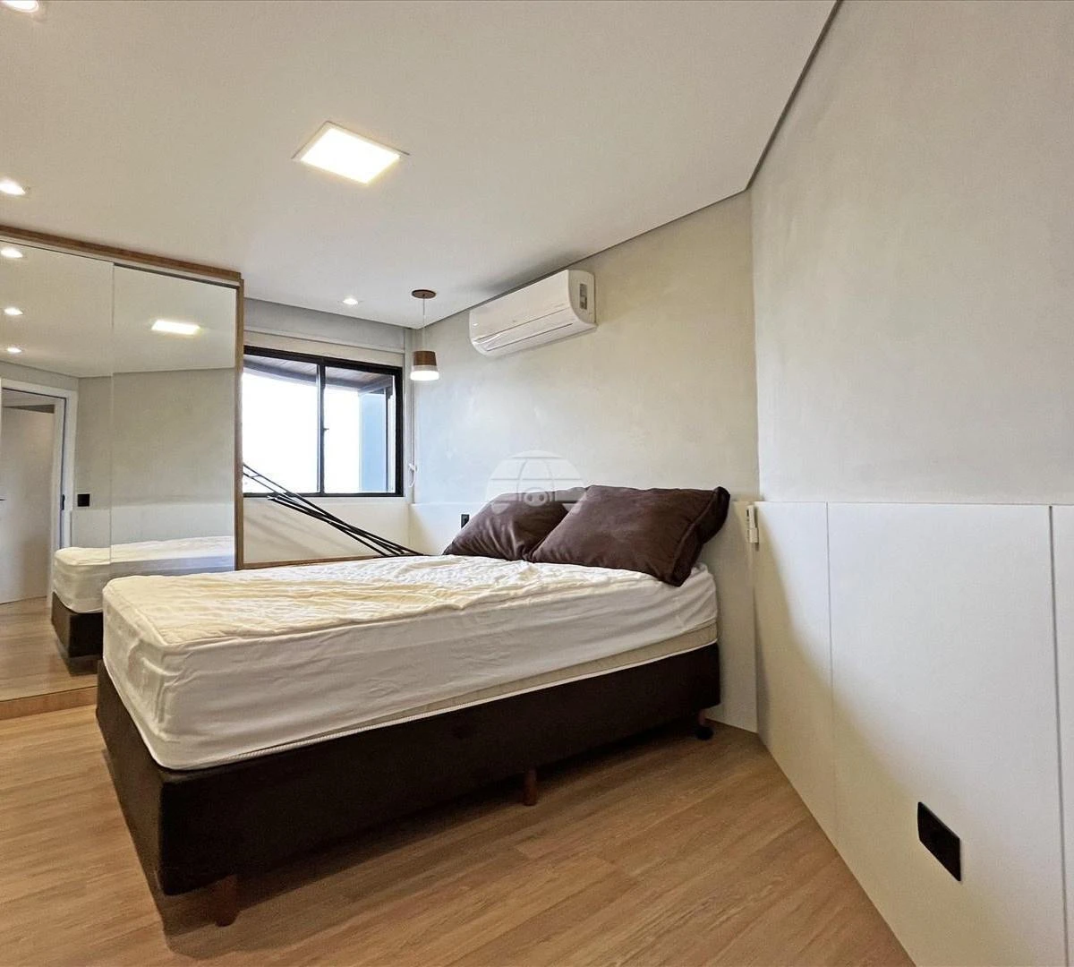 Furnished apartment, 108 m², with a grill on the balcony — photo 15