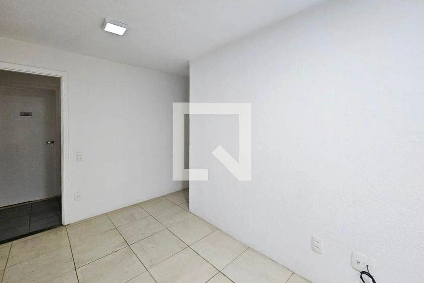 2-bedroom apartment in a building with a gym — photo 14