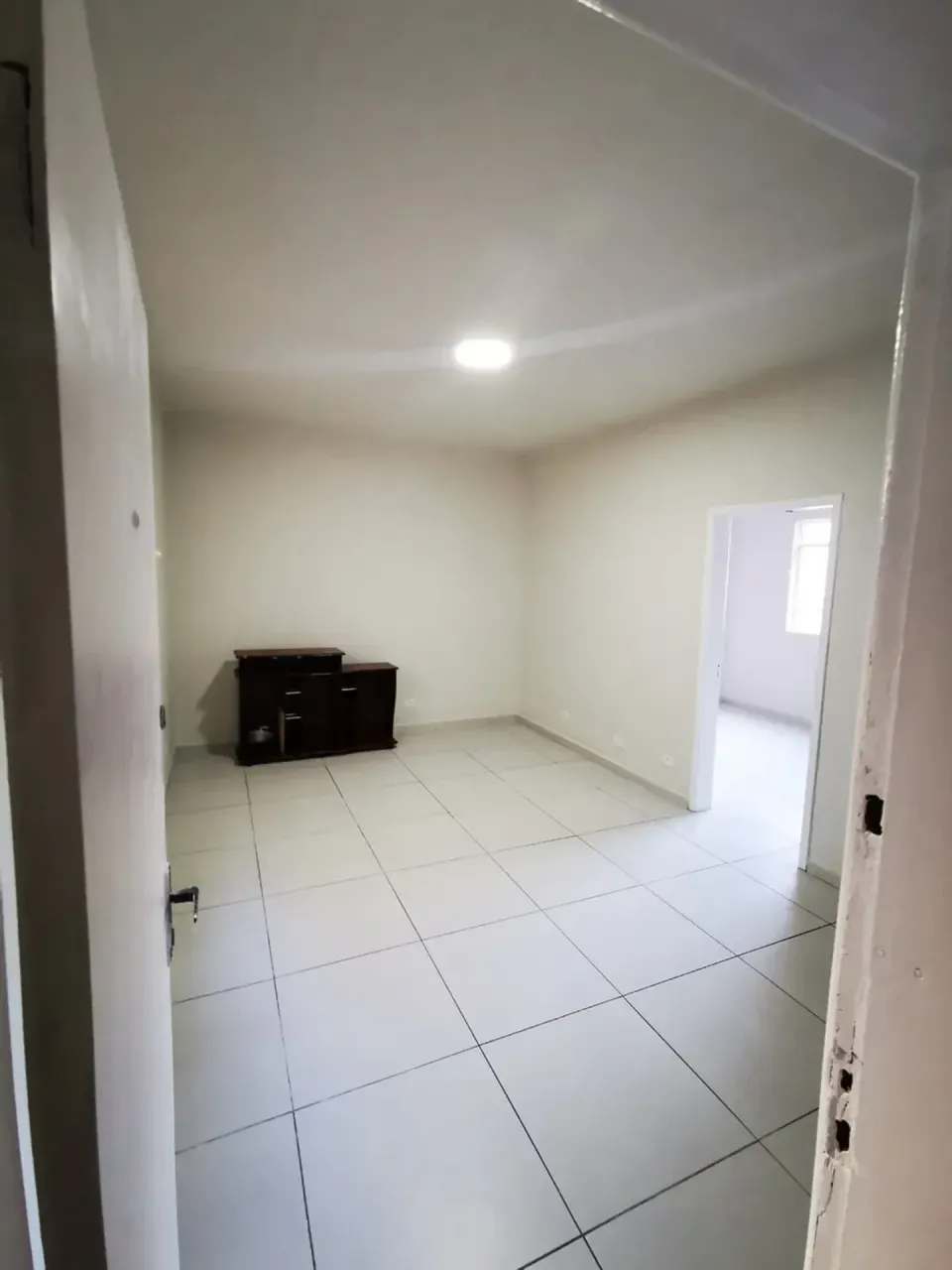 1-bedroom apartment with balcony and 32 m² — photo 8
