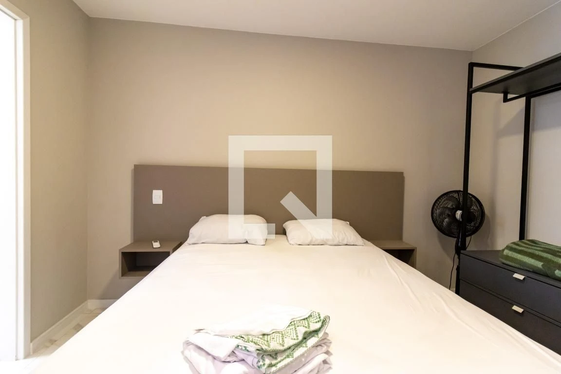Apartamento mobiliado com 2 quartos e piscina no condomínio — photo 11