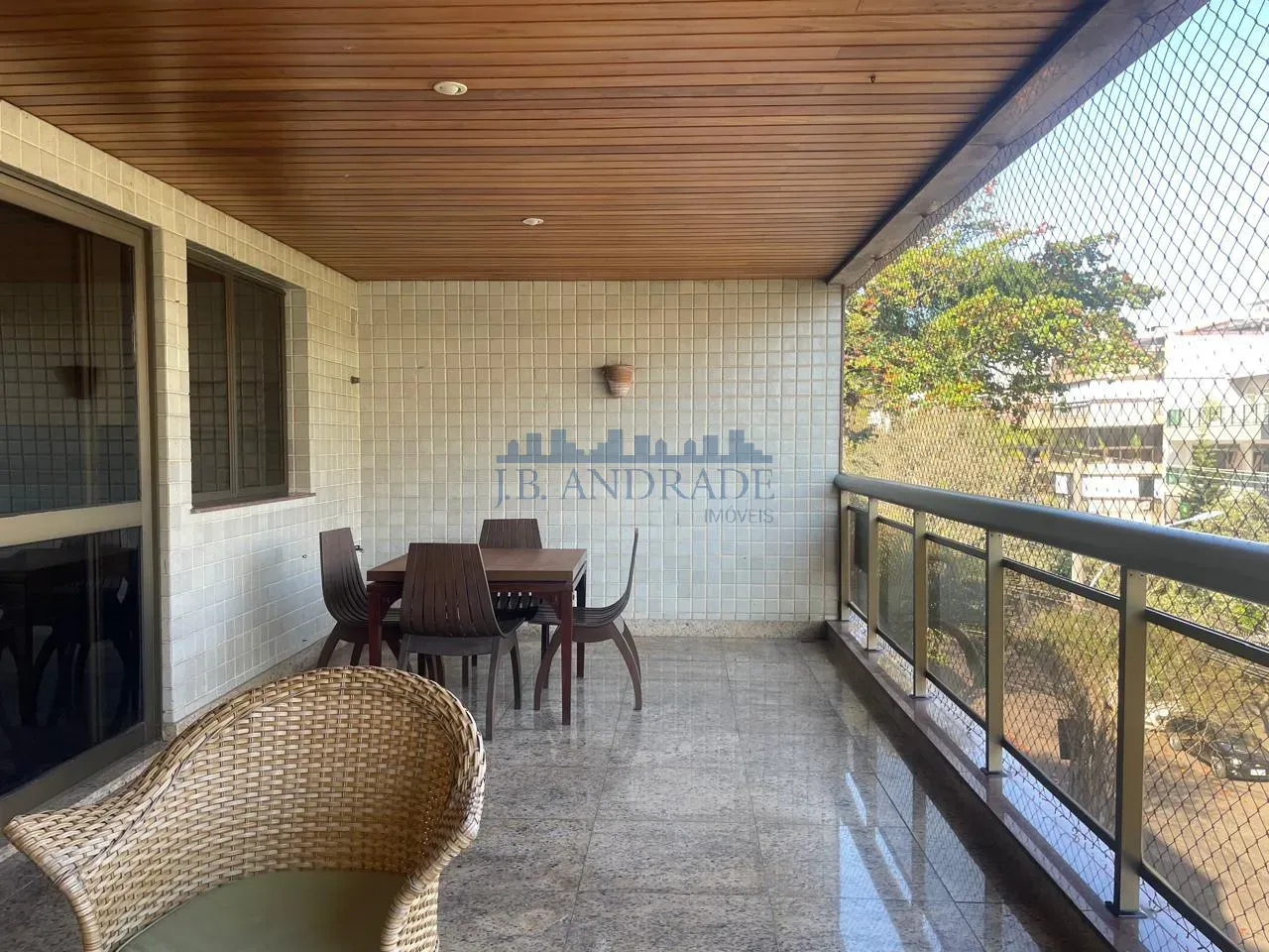 Apartamento mobiliado com 3 quartos e 5 banheiros — photo 7