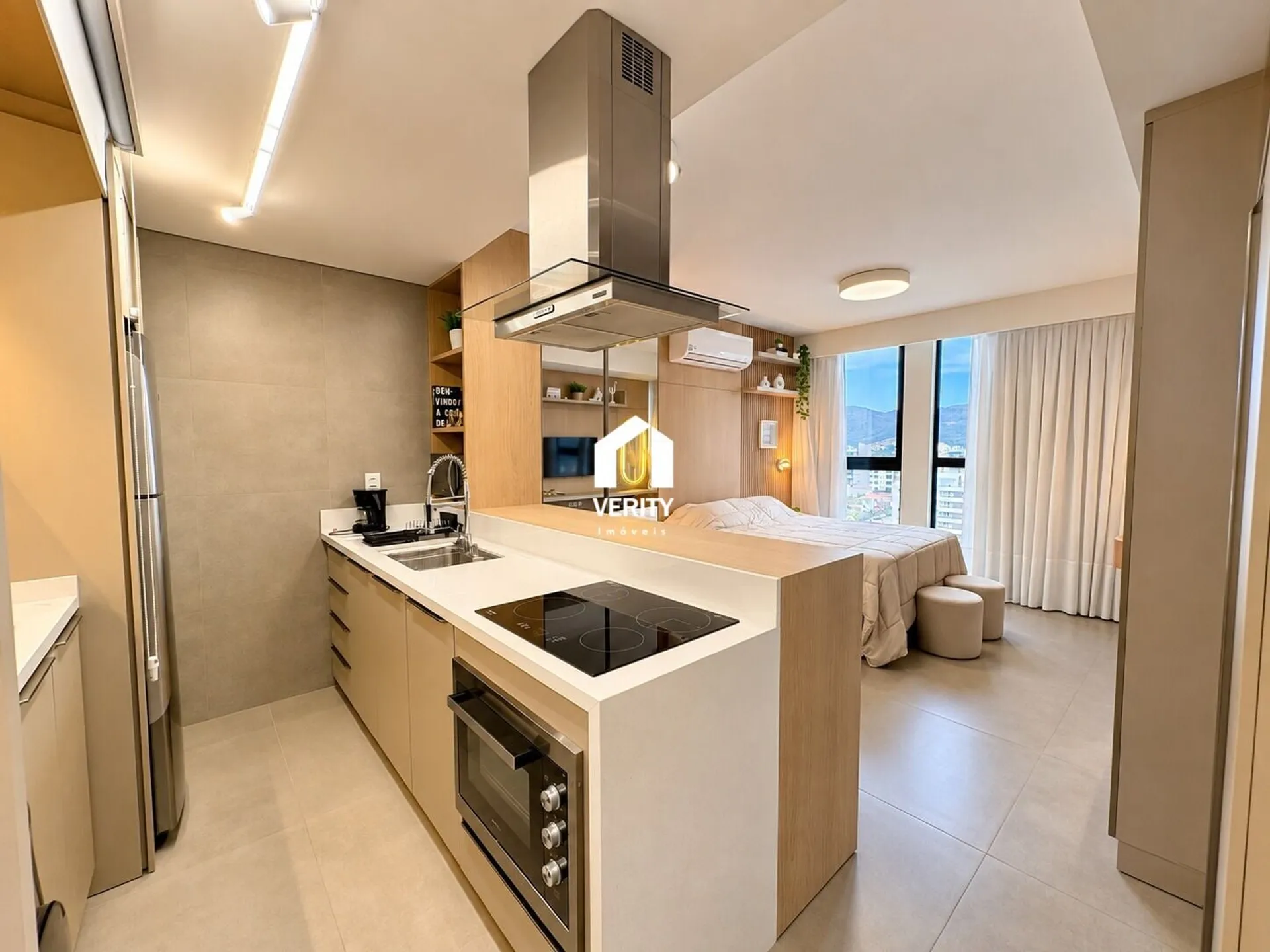 Furnished studio, 36 m², with a home office — photo 2