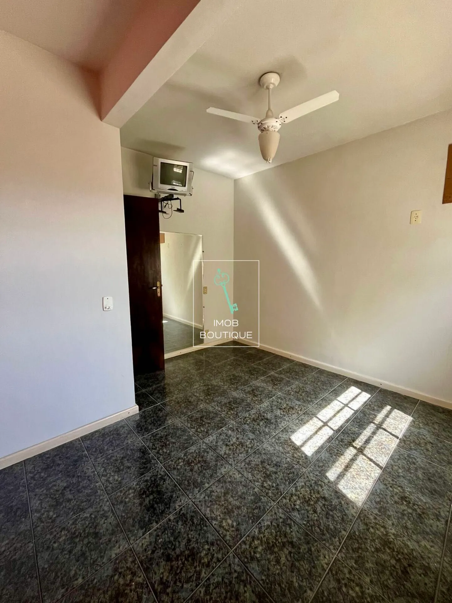 Casa de 5 dormitorios y 321 m² con oficina en casa — photo 47