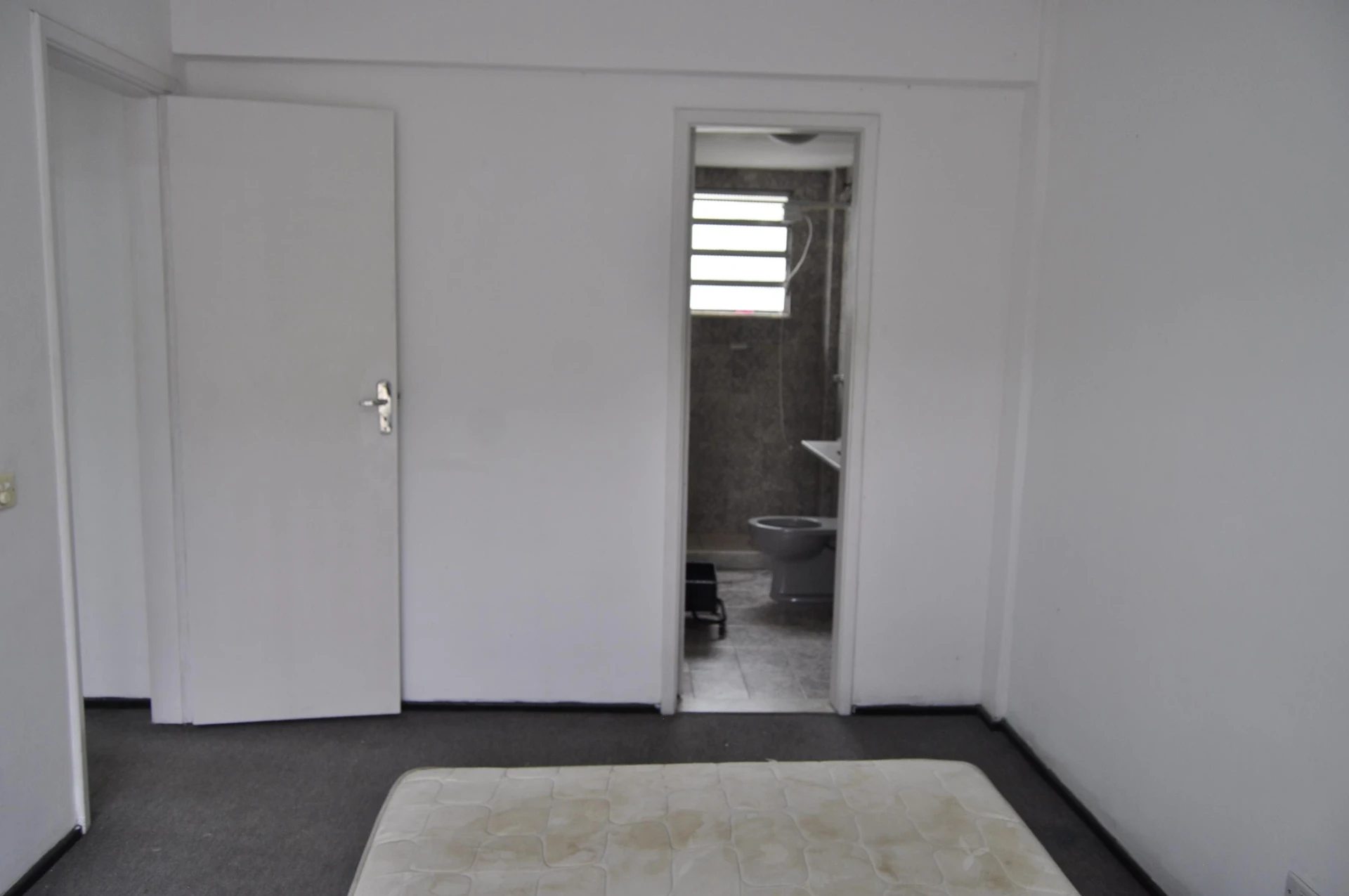 Квартира з 3 спальнями та балконом — photo 7