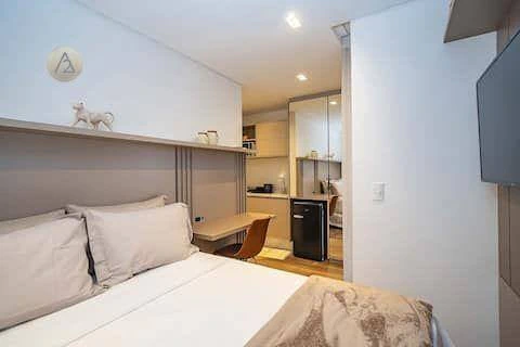Estudio amueblado con dormitorio anexo y barbacoa privada — photo 4