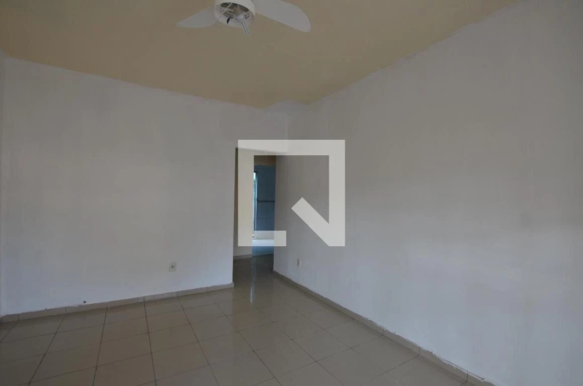 Rental apartment with 2 bedrooms and a balcony — photo 10