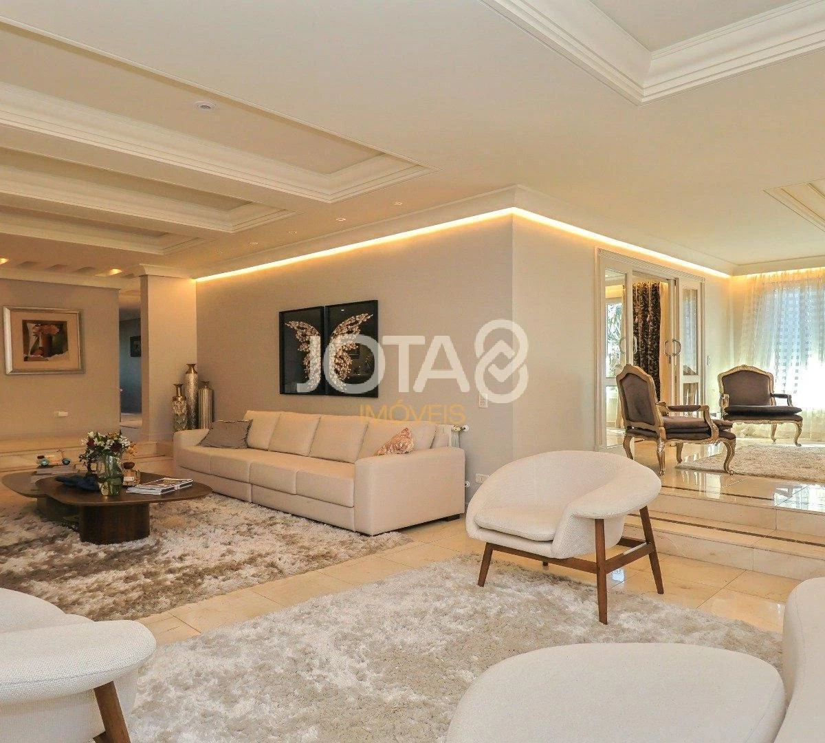 House with 5 suites, 8 baths and 6 parking spaces — photo 27