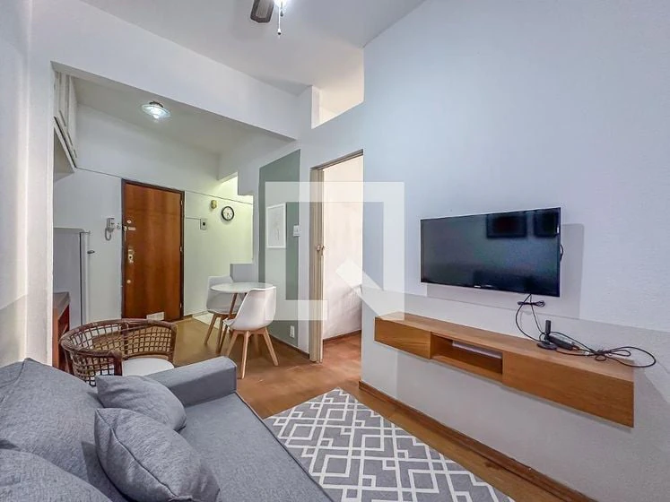 Деревянный пол или ламинат и 1 спальня: квартира 31 м² — photo 8