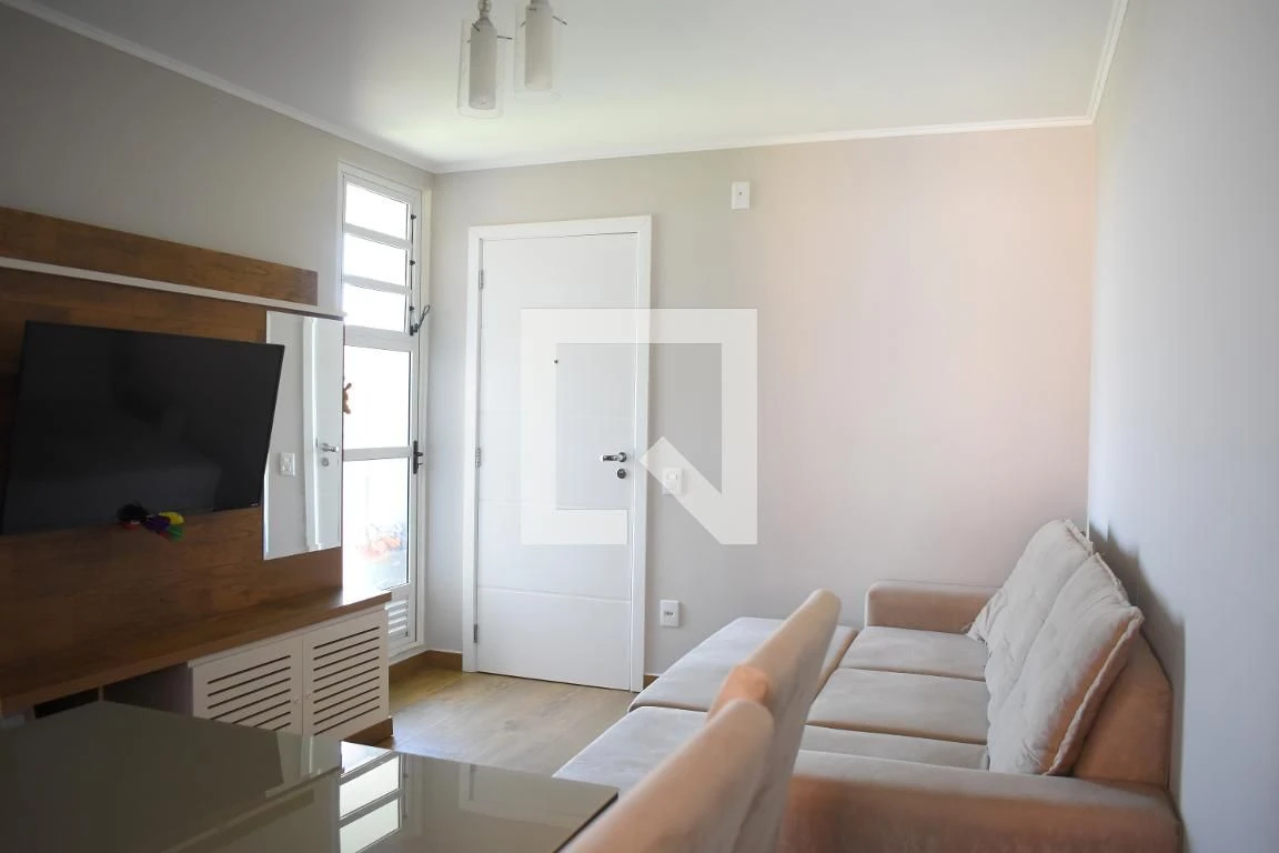 2-bedroom apartment with a washing machine in Curitiba