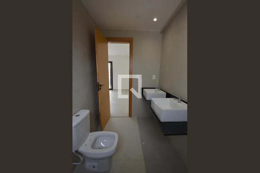 Apartamento de 3 quartos em condomínio com piscina — photo 27