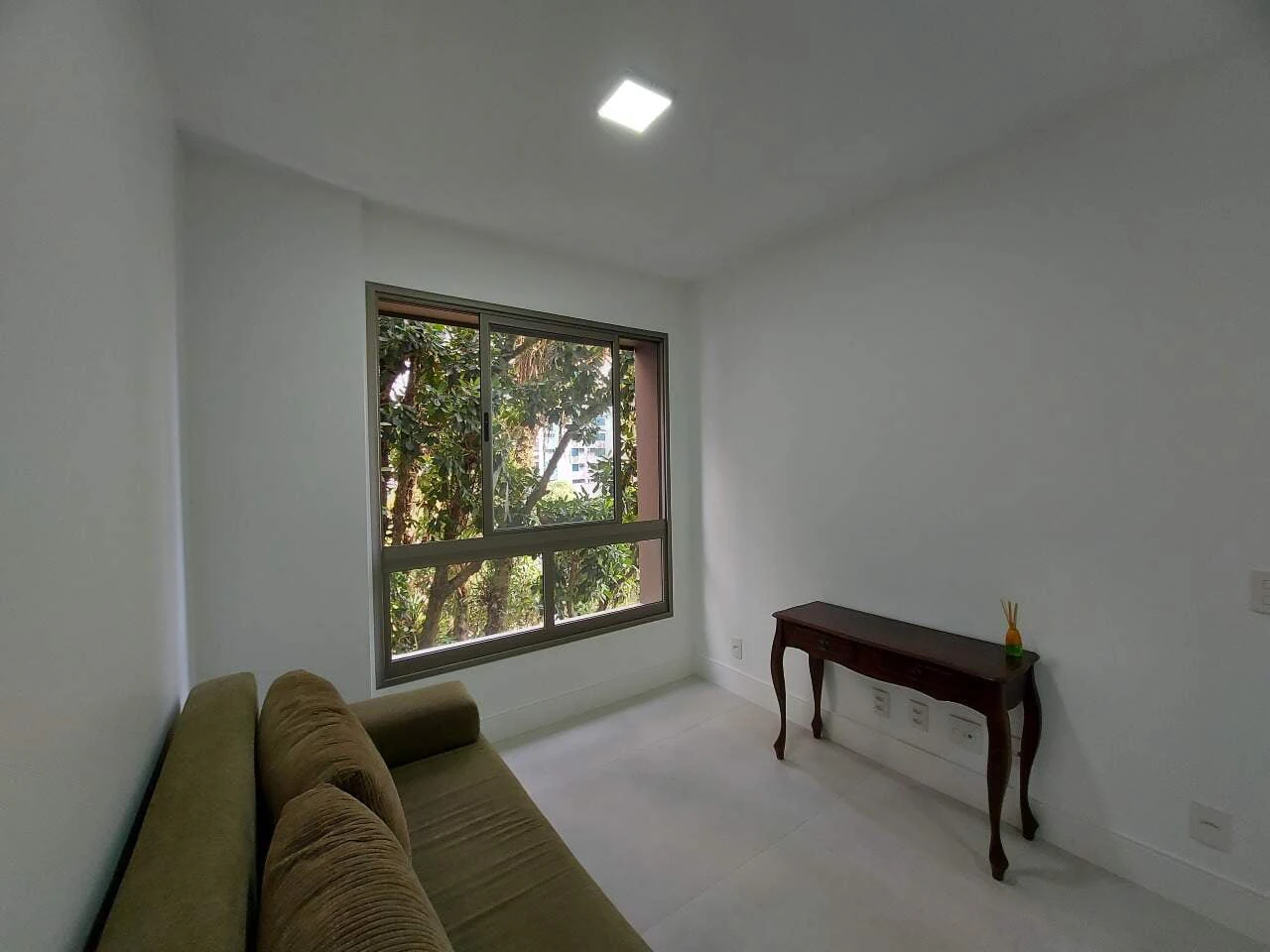 Floor-to-ceiling windows in a 2-bedroom apartment, 64 m² — photo 16